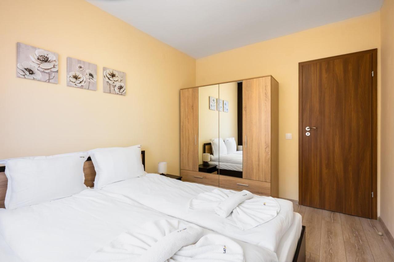 Nomad Haven: 1Bd Flat With Balcony & Desk Apartamento Sófia Exterior foto